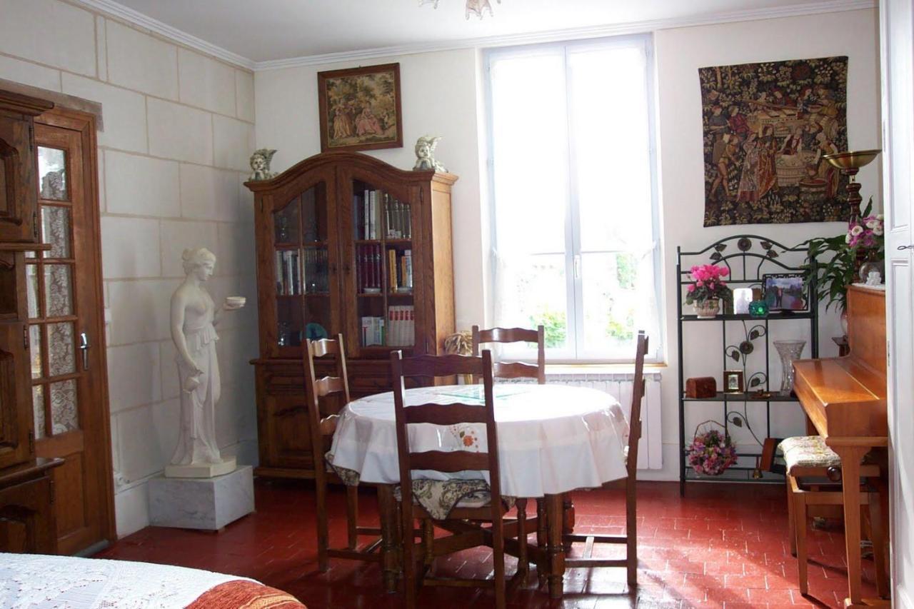Les Charmes Bed & Breakfast วาล็องเซ ภายนอก รูปภาพ