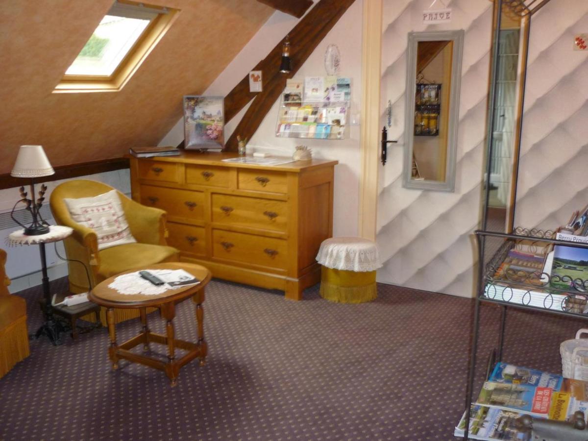 Les Charmes Bed & Breakfast วาล็องเซ ภายนอก รูปภาพ